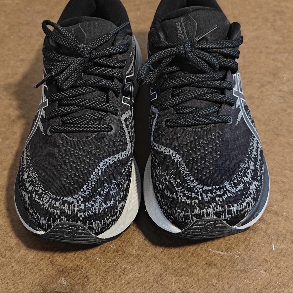 ASICS Black and White Sneakers Kayano 29